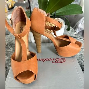 Tan Heels